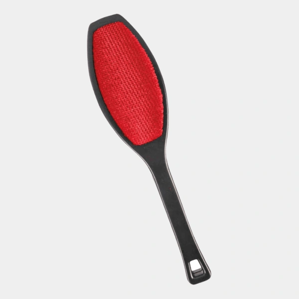 Cepillo de pelos para perros de doble cara con mango ergonómico y funda de terciopelo rojo para una eliminación rápida de pelo y pelusa