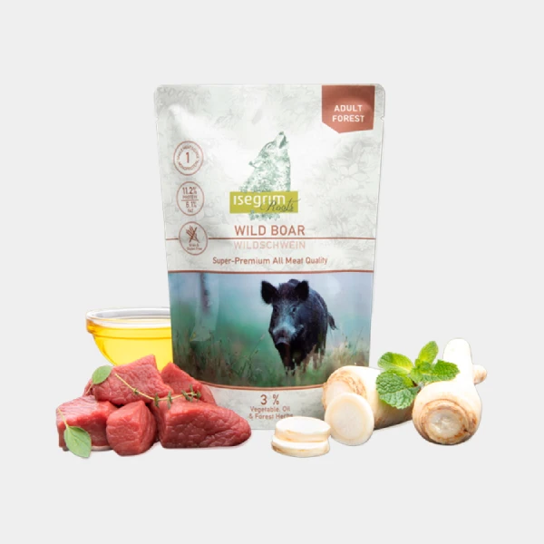 Paquete de comida para perros Isegrim Adult Forest con Carne de Jabalí acompañado de trozos frescos de jabalí, hierbas y vegetales naturales