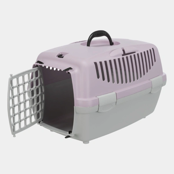 Transportín abierto de plástico para perros pequeños en colores rosa y gris, con puerta frontal abierta, asa de transporte y diseño ventilado, perfecto para el confort y la seguridad de mascotas en tránsito