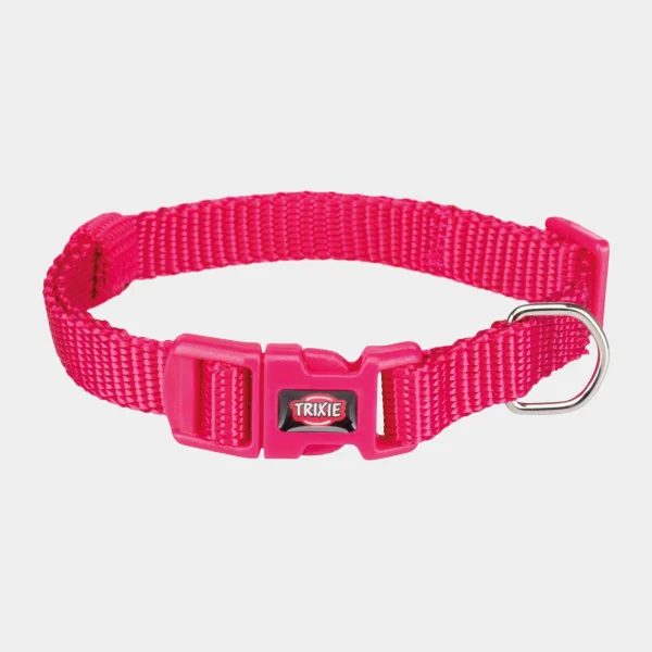 Collar para perros Trixie en un llamativo color rosa, con diseño ajustable y hebilla segura, perfecto para asegurar comodidad y estilo durante los paseos diarios