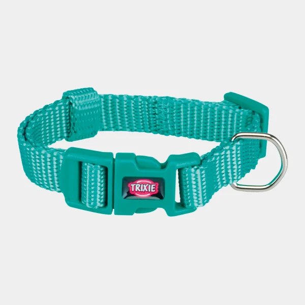 Collar para perros Trixie en vibrante verde turquesa, con hebilla de cierre seguro y anilla metálica, ideal para perros de todas las tallas y perfecto para paseos seguros y estilosos
