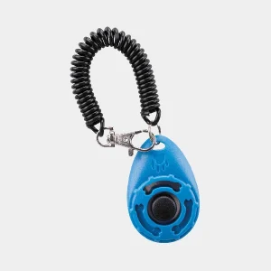 Clicker azul para adiestrar perros con sujeción en espiral negra para la muñeca